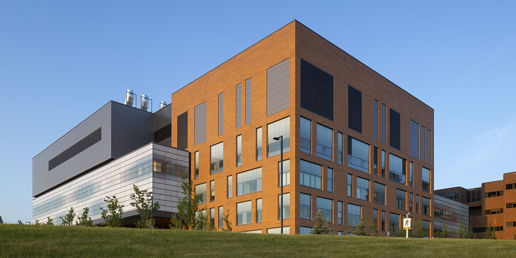 Medicine Hat Regional Hospital, Gibbs Gage Architects, Diamond Schmitt Architects