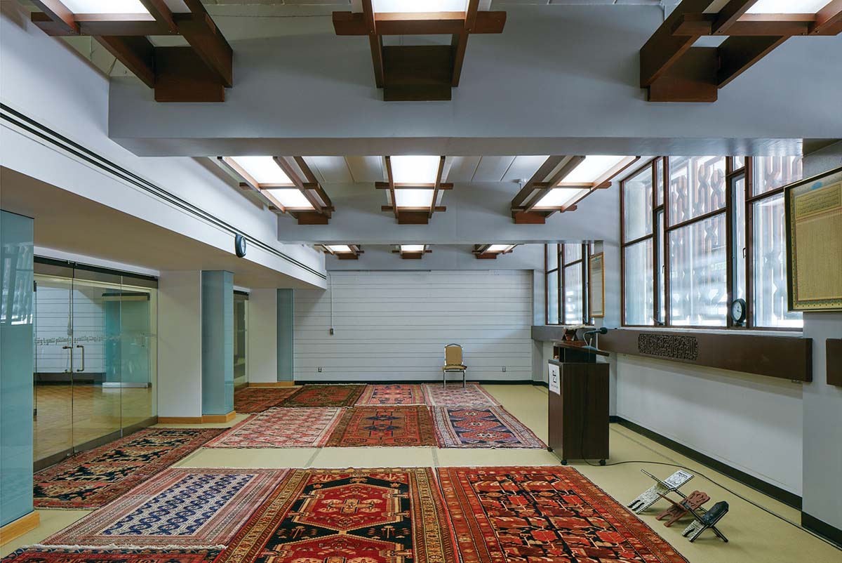 Book Review: Beyond the Divide?A Century of Canadian Mosque Design