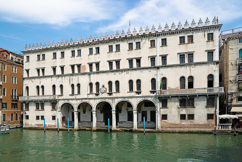 An Architect's Guide to Venice and its Modern Architecture