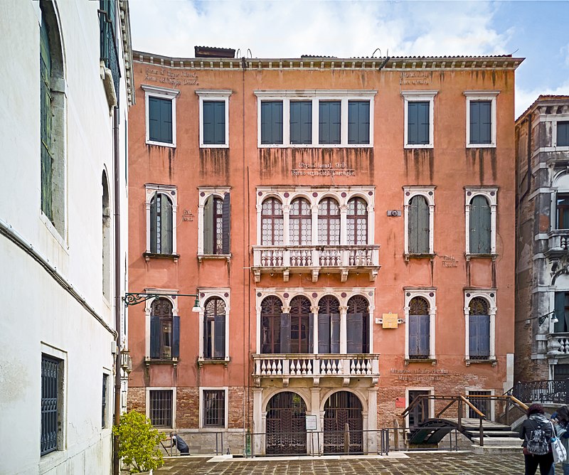 An Architect's Guide to Venice and its Modern Architecture